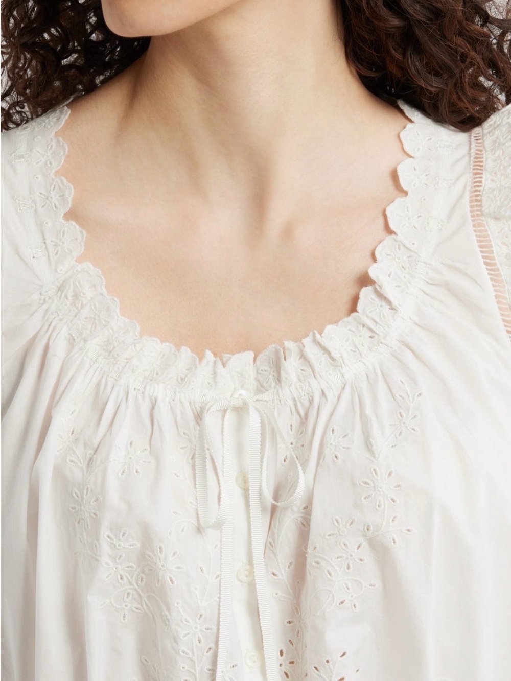 DÔEN
Traveler Embroidered
Crop Top -Salt - Size S - Picture 4 of 11